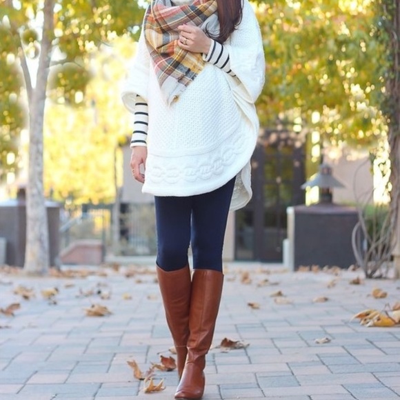 High Waisted Fleece Lined Leggings - Picture 4 of 8